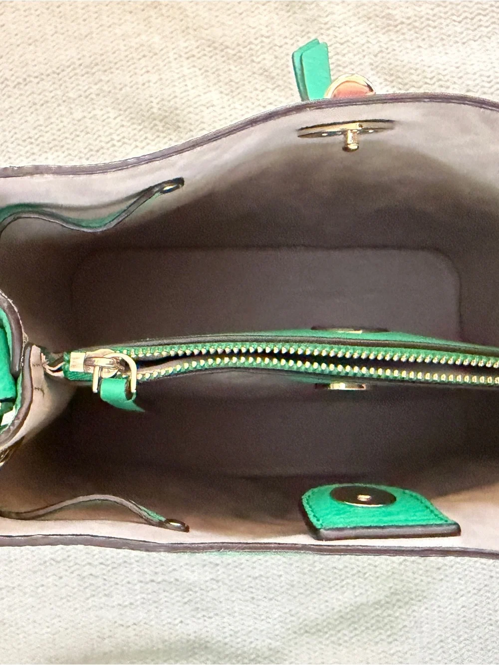 Kate Spade NY Marti Green Leather Large Bucket Shoulder Bag